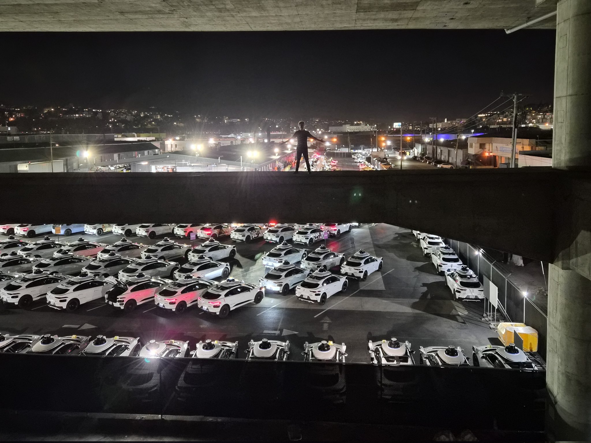 2004011892910837919-0